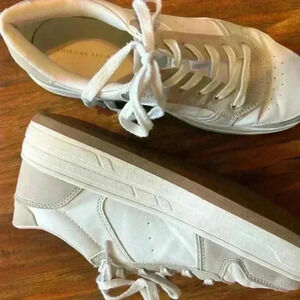 American Eagle Women’s Size 7 Tan and White Platform Sneakers Summed Going Out